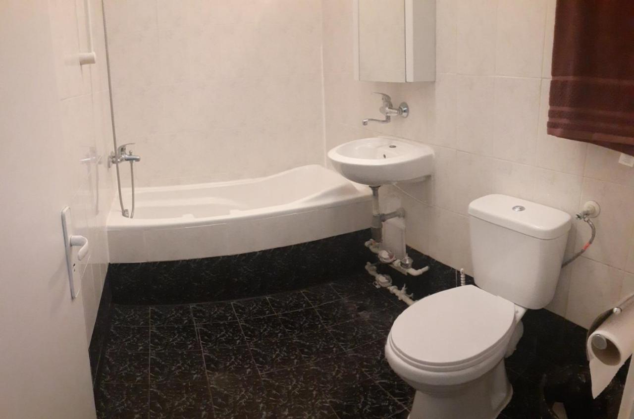 Apartment 2 Bdrm In - Lulin *